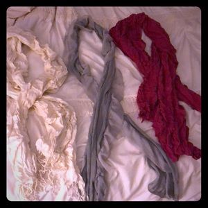Set of 3 scarves fringe bottoms